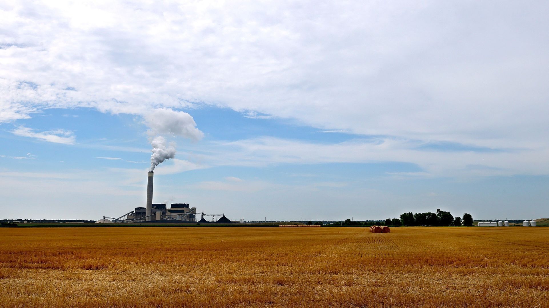 Prairie State Energy Campus, 1630 megawatt coal-fired power plant in Marissa